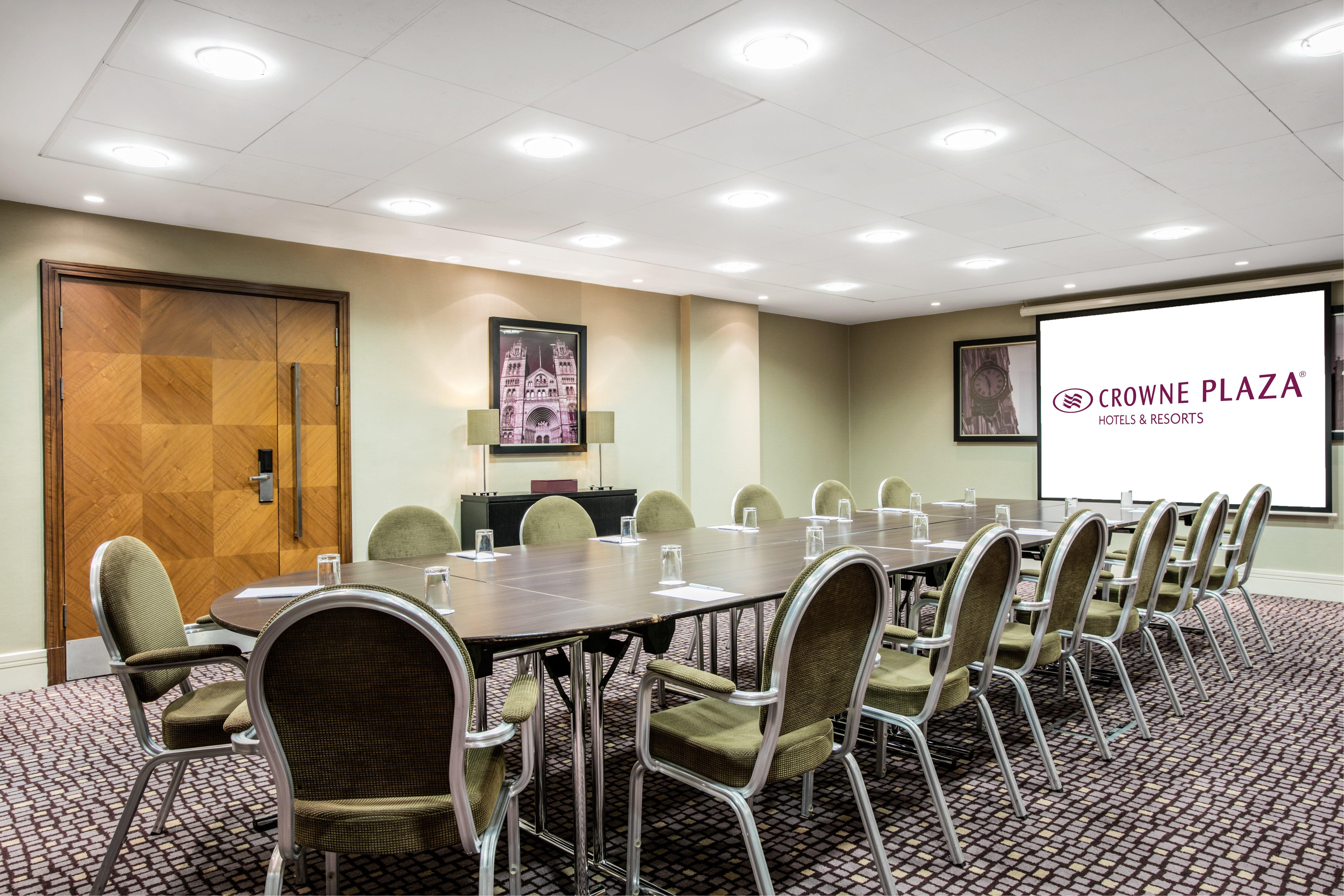 Crowne Plaza London Ealing By Ihg Hotel Exterior foto