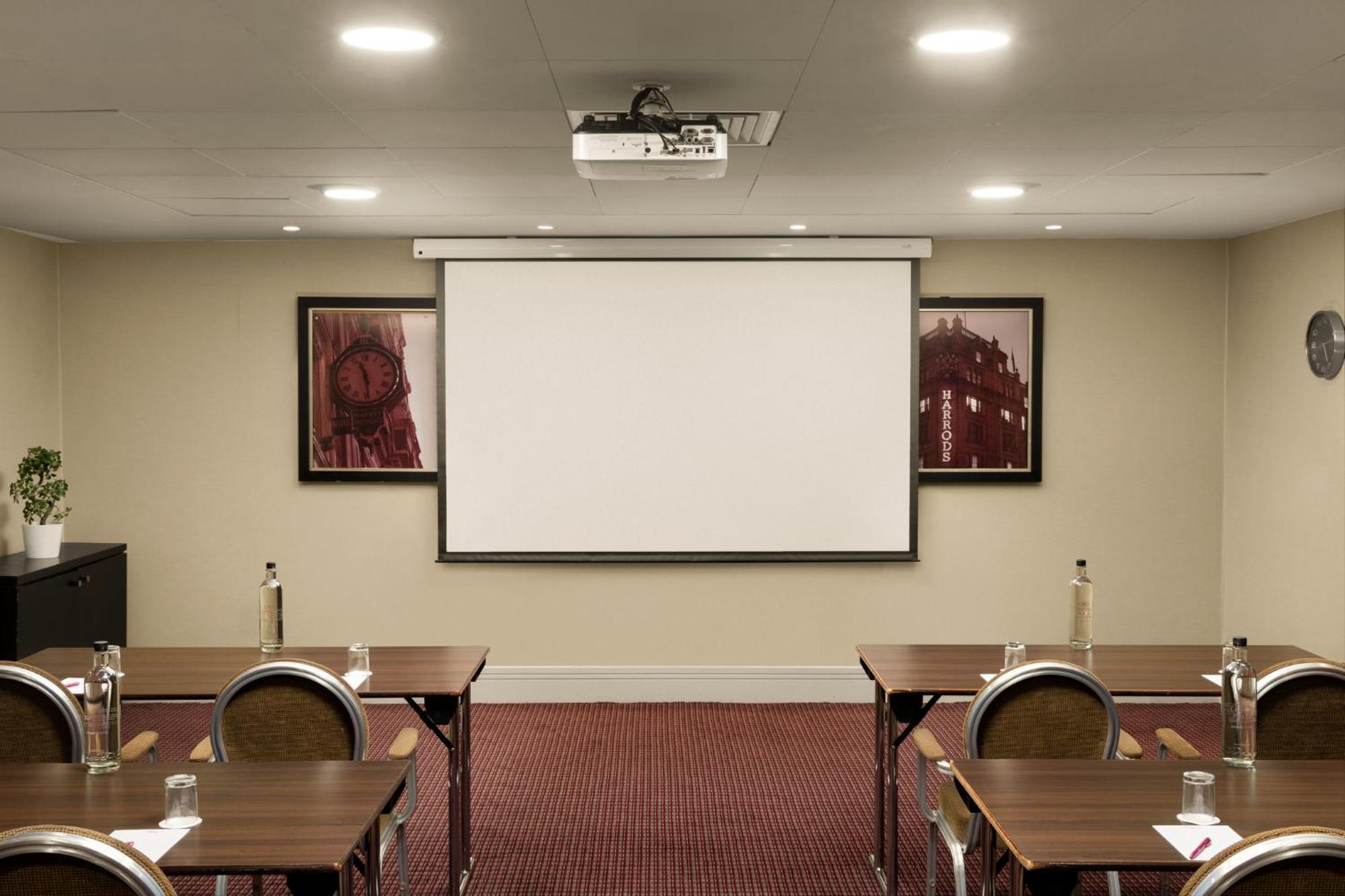 Crowne Plaza London Ealing By Ihg Hotel Exterior foto
