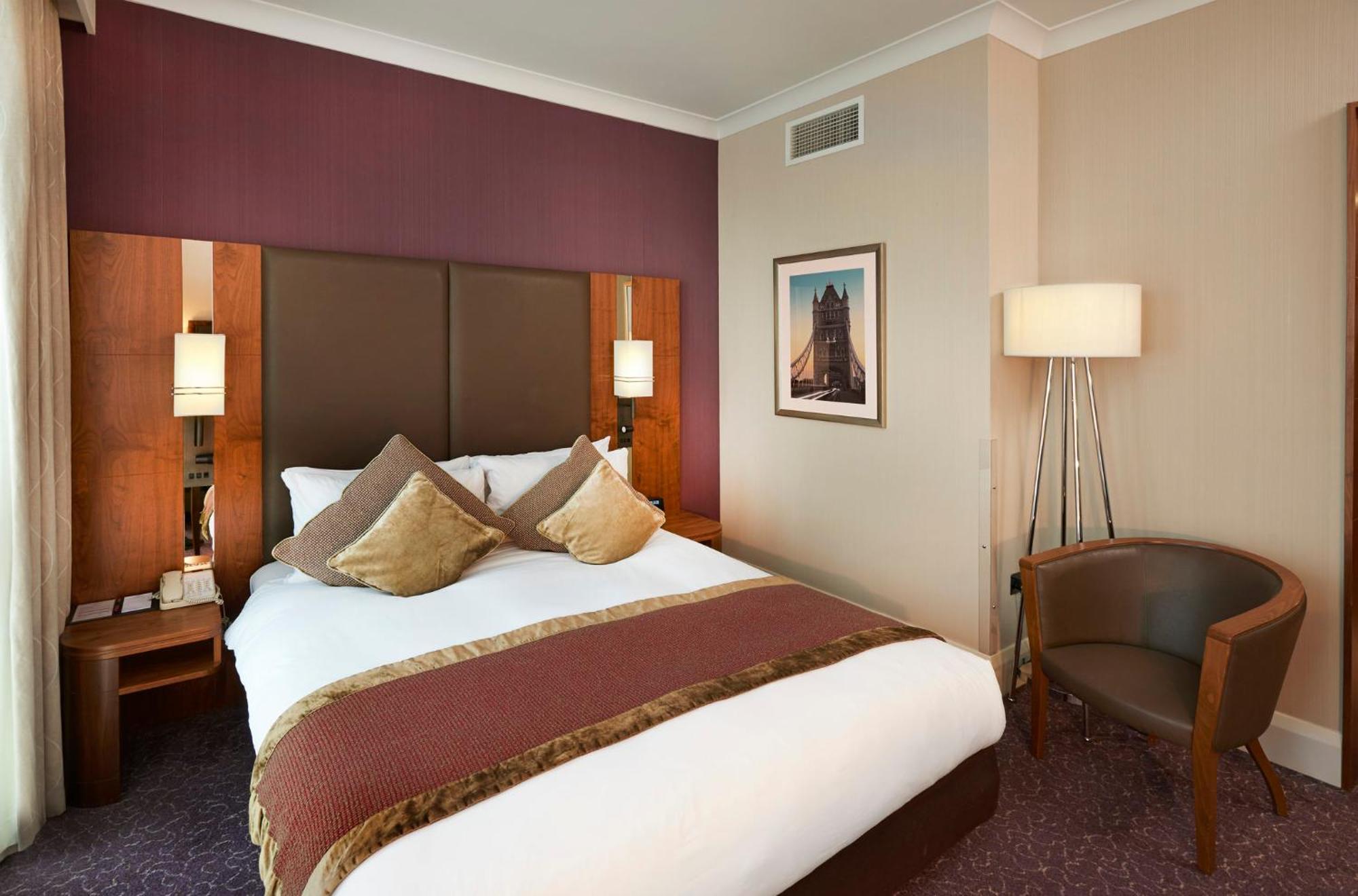 Crowne Plaza London Ealing By Ihg Hotel Exterior foto