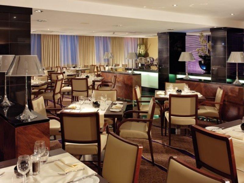Crowne Plaza London Ealing By Ihg Hotel Exterior foto